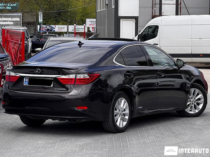 Lexus ES 300h 2013 — Миниатюра 2