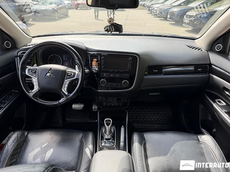 Mitsubishi Outlander 2015 — Миниатюра 10