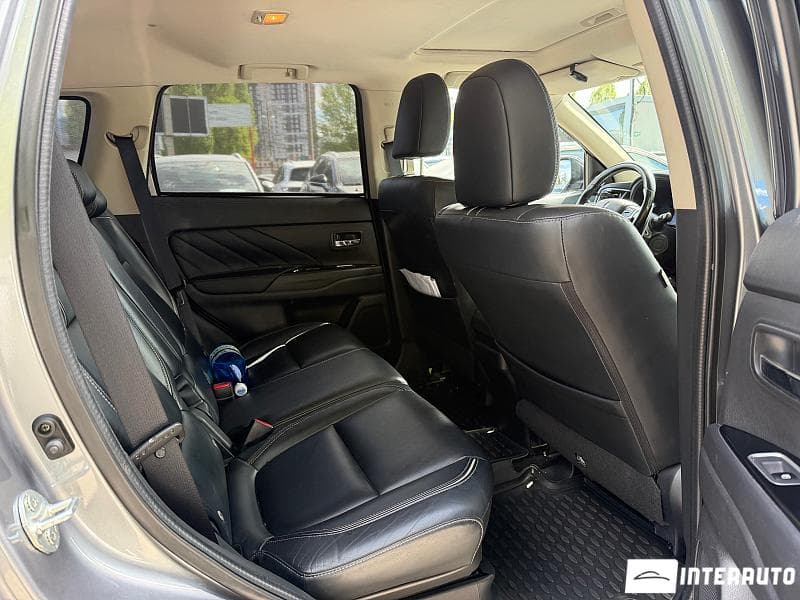 Mitsubishi Outlander 2015 — Миниатюра 18