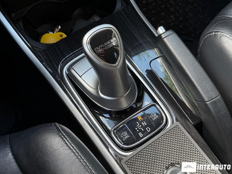 Mitsubishi Outlander 2015 — Миниатюра 15