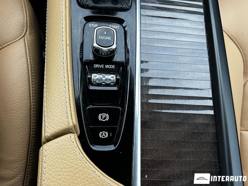 Volvo XC 90 2015 — Миниатюра 16