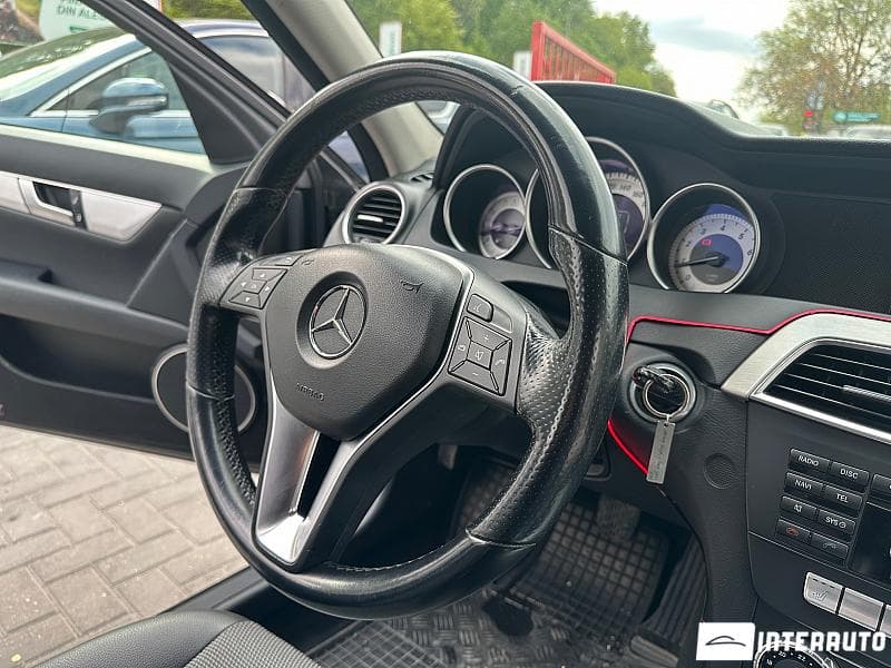 Mercedes C 200 2011 — Миниатюра 8