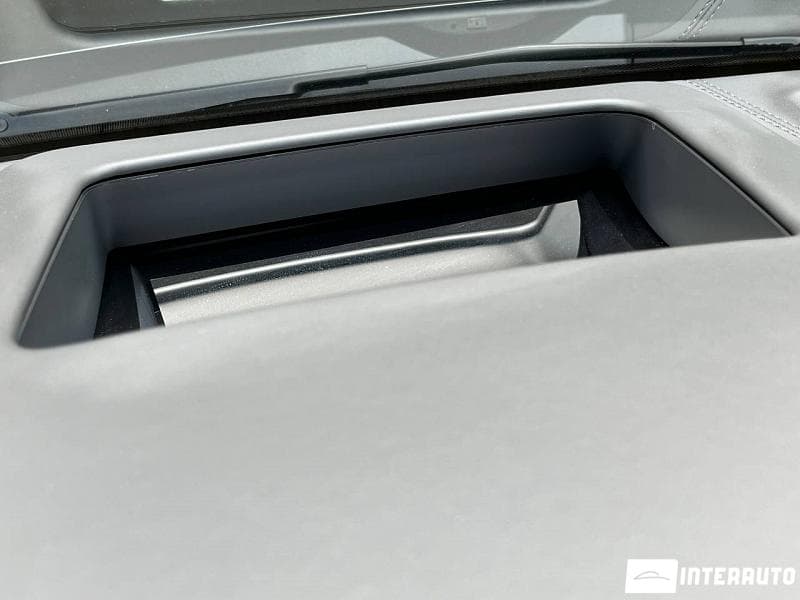 Audi RSQ8 2024 — Миниатюра 8