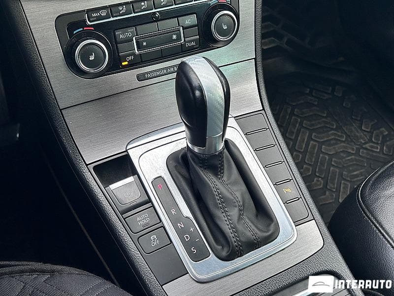 Volkswagen Passat 2011 — Миниатюра 12