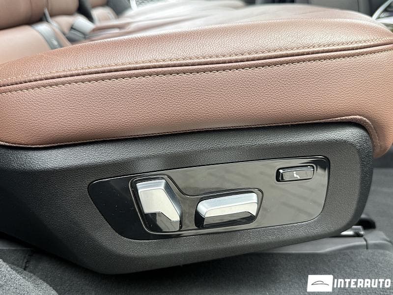 BMW X7 4.0i 2020 — Миниатюра 26