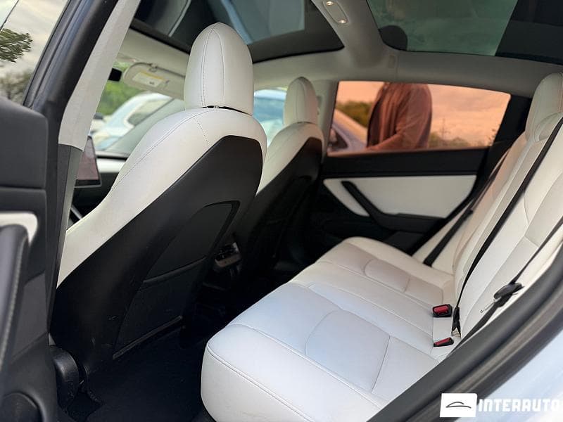 Tesla Model 3 2020 — Миниатюра 13