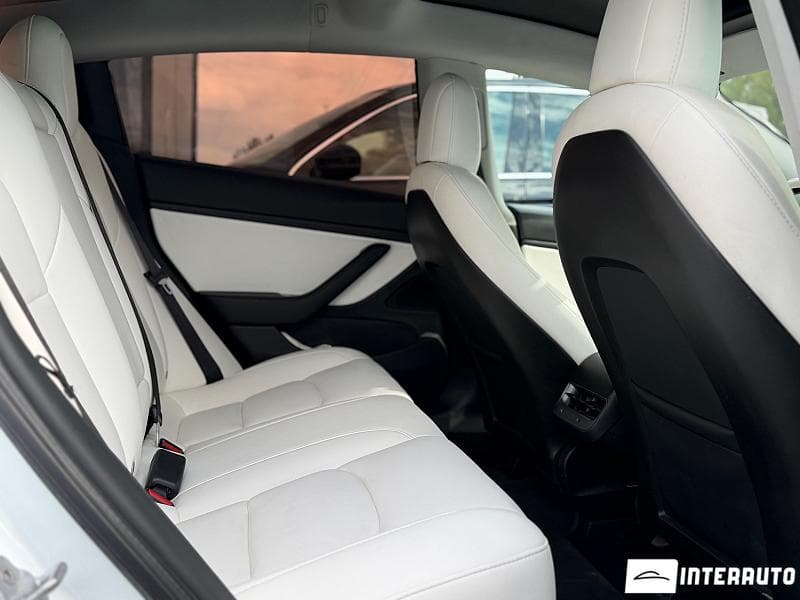 Tesla Model 3 2020 — Миниатюра 15