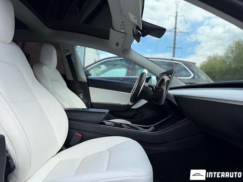 Tesla Model 3 2020 — Миниатюра 12