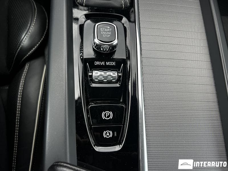 Volvo XC 60 2019 — Миниатюра 15