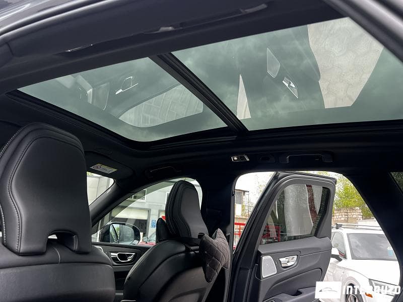 Volvo XC 60 2019 — Миниатюра 9