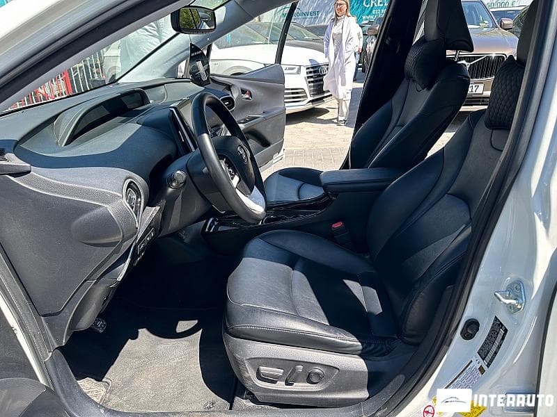 Toyota Prius 2018 — Миниатюра 5