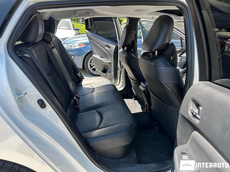 Toyota Prius 2018 — Миниатюра 8