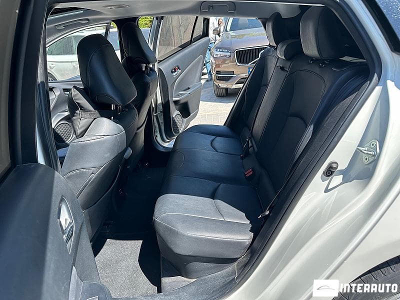 Toyota Prius 2018 — Миниатюра 6