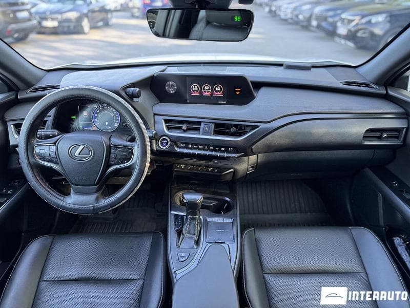 Lexus UX 250h 2020 — Миниатюра 8