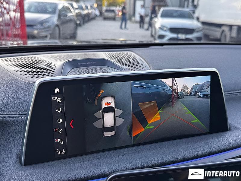 BMW 740e 2016 — Миниатюра 9