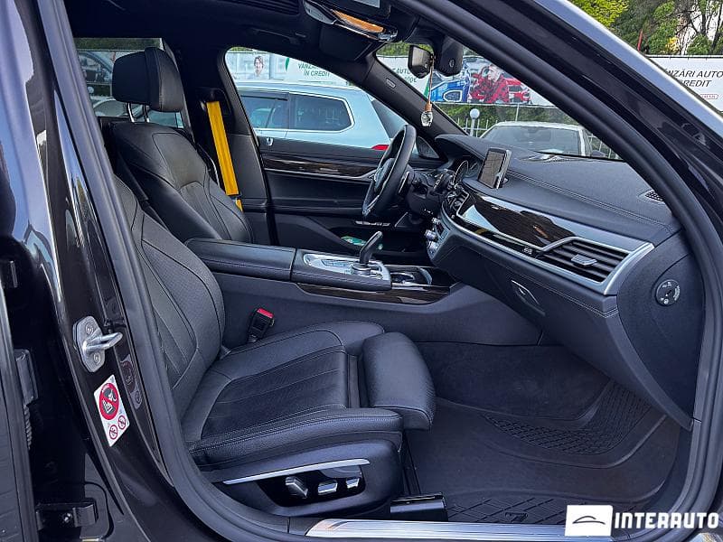 BMW 740e 2016 — Миниатюра 12