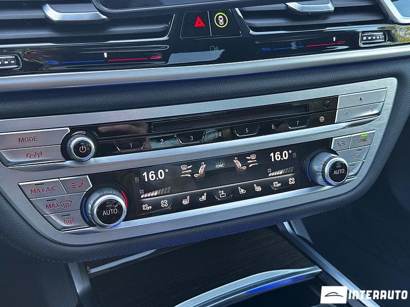 BMW 740e 2016 — Миниатюра 10