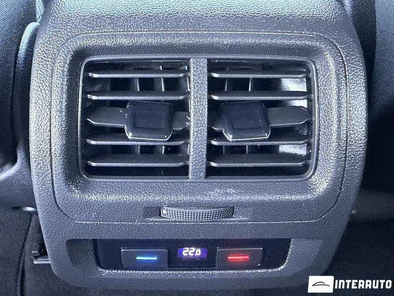 2019 Volkswagen Touran — Miniatură 17