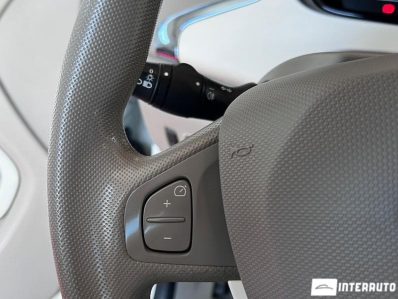 Renault ZOE 2014 — Миниатюра 8
