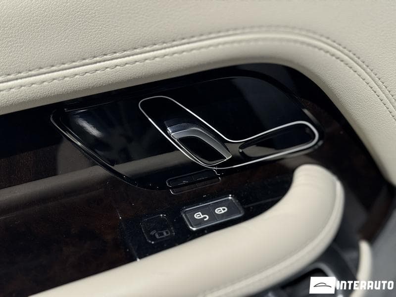 Land Rover Range Rover Vogue 2020 — Миниатюра 17