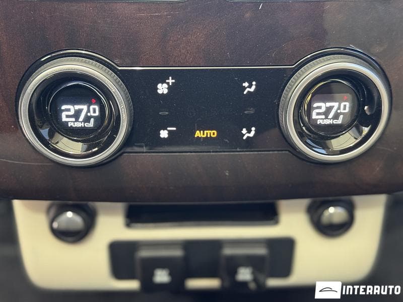 Land Rover Range Rover Vogue 2020 — Миниатюра 18