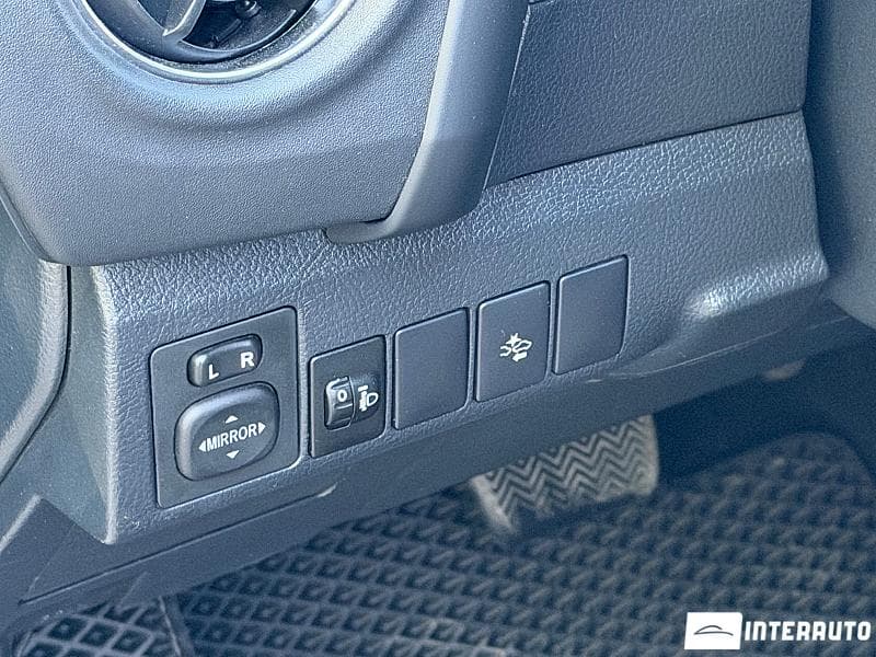 Toyota Auris 2018 — Миниатюра 6