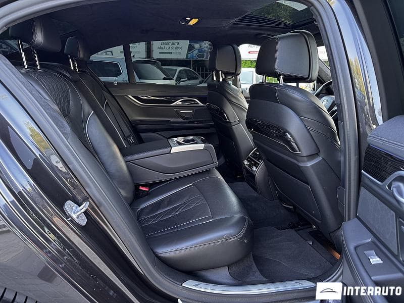 BMW 730 2019 — Миниатюра 8