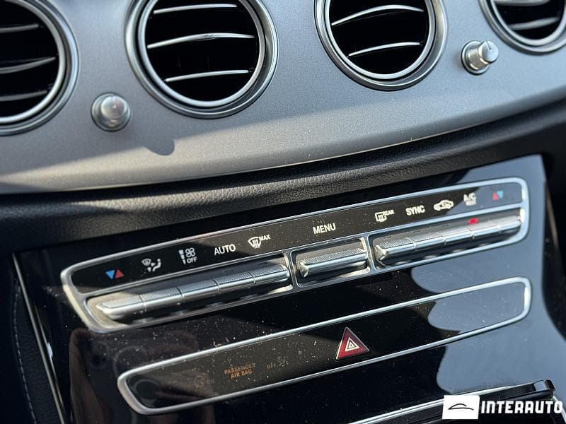 Mercedes E 220 2020 — Миниатюра 12