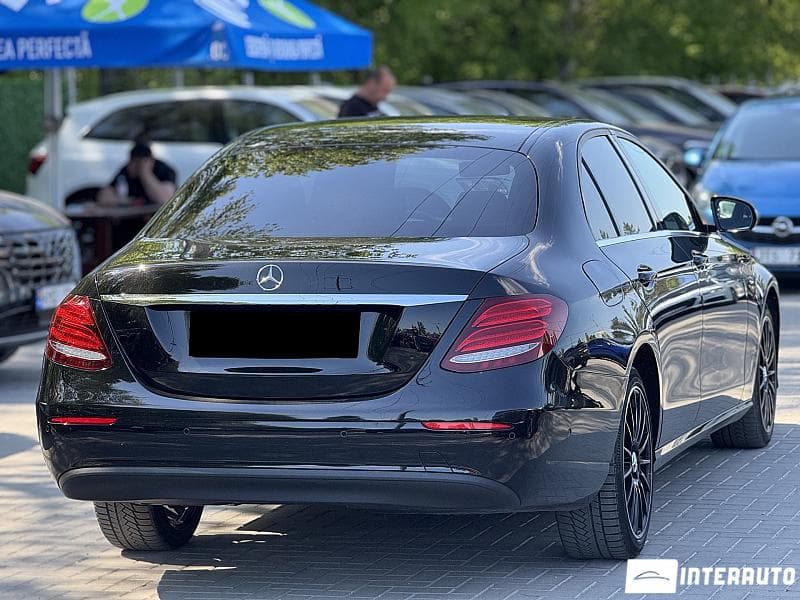 Mercedes E 220 2020 — Миниатюра 2