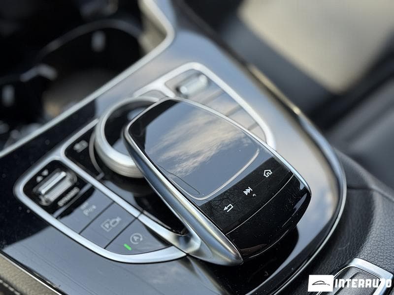 Mercedes E 220 2020 — Миниатюра 13