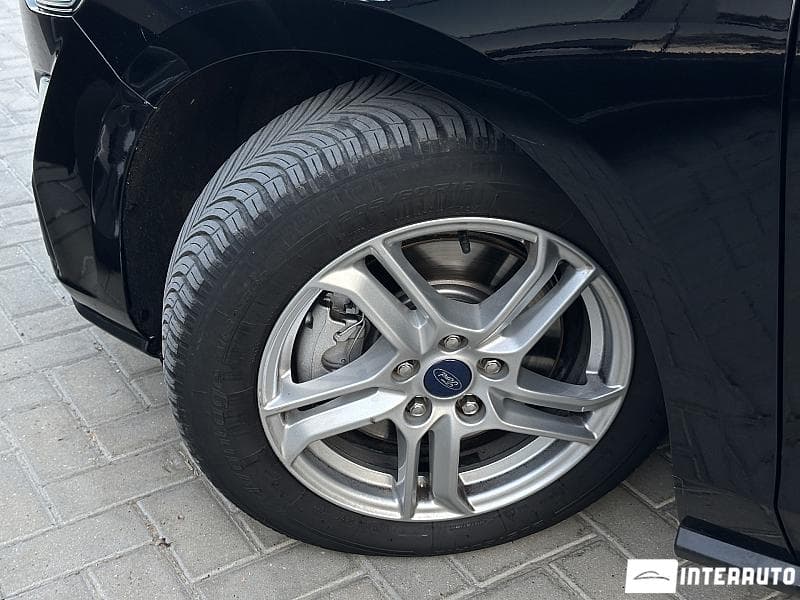 2018 Ford Focus — Miniatură 18