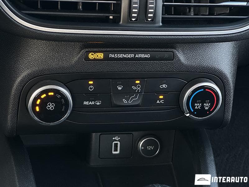 2018 Ford Focus — Miniatură 11