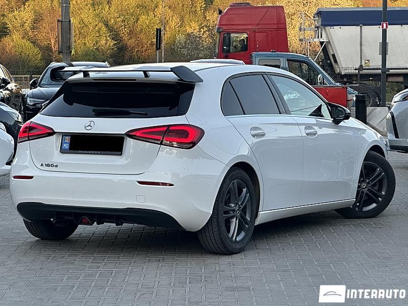Mercedes A 180 2018 — Миниатюра 4