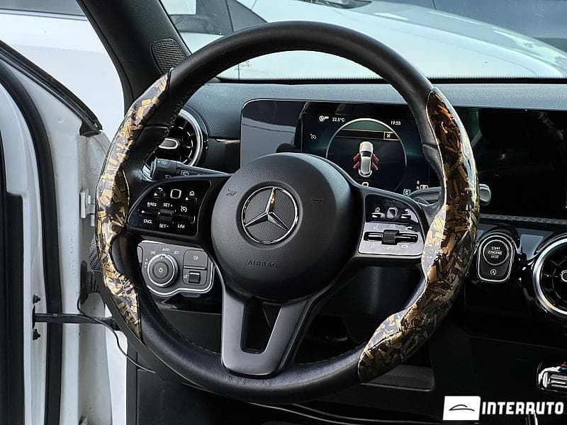 Mercedes A 180 2018 — Миниатюра 7