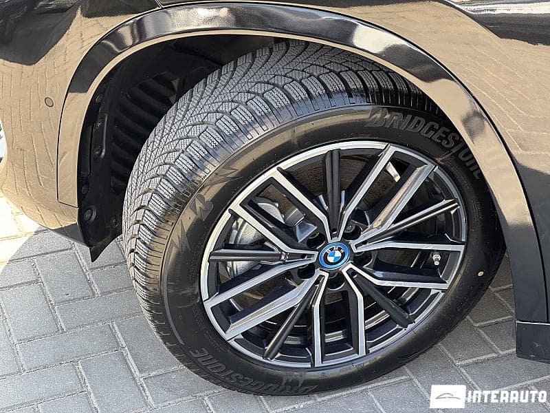 BMW iX1 xDrive30 2025 — Миниатюра 18