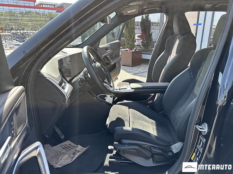 BMW iX1 xDrive30 2025 — Миниатюра 5