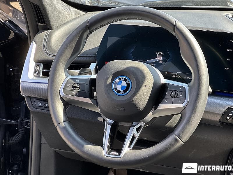 BMW iX1 xDrive30 2025 — Миниатюра 7