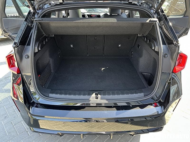 BMW iX1 xDrive30 2025 — Миниатюра 24