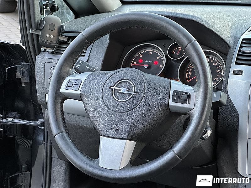 Opel Zafira 2009 — Миниатюра 7