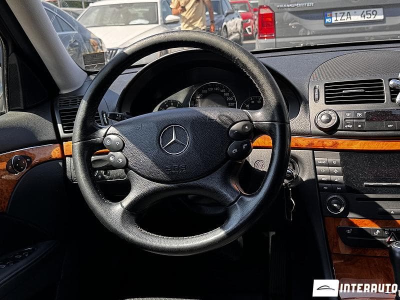 Mercedes E 200 2007 — Миниатюра 6