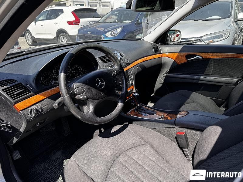 Mercedes E 200 2007 — Миниатюра 8