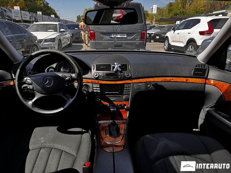 Mercedes E 200 2007 — Миниатюра 7