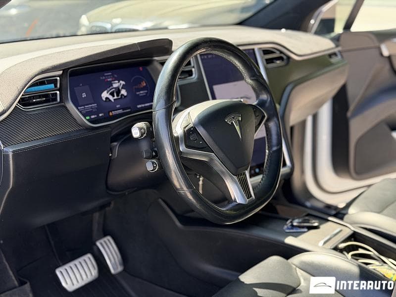Tesla Model X 2016 — Миниатюра 10