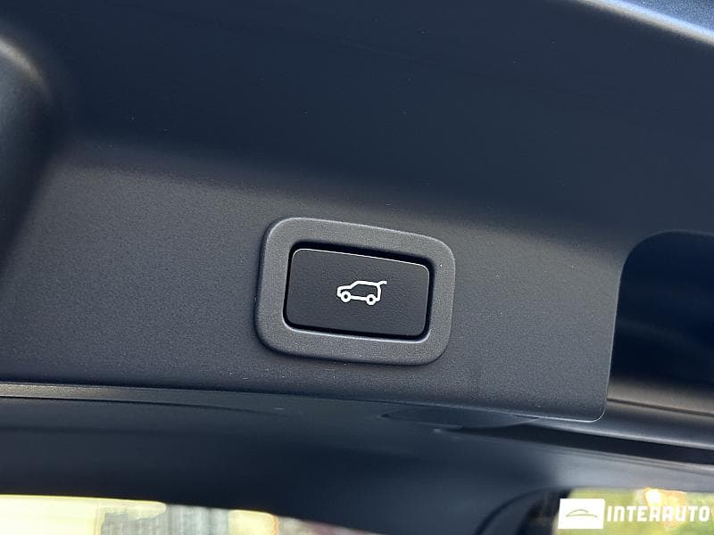 Jaguar F-Pace 2018 — Миниатюра 23