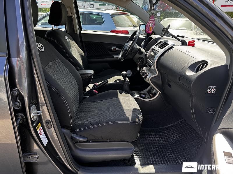 Toyota Urban Cruiser 2010 — Миниатюра 5