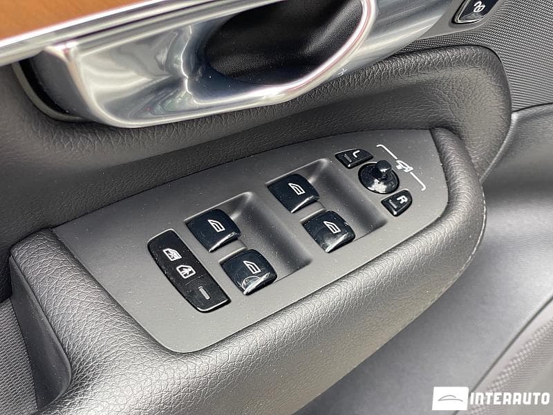 Volvo XC 90 2021 — Миниатюра 9