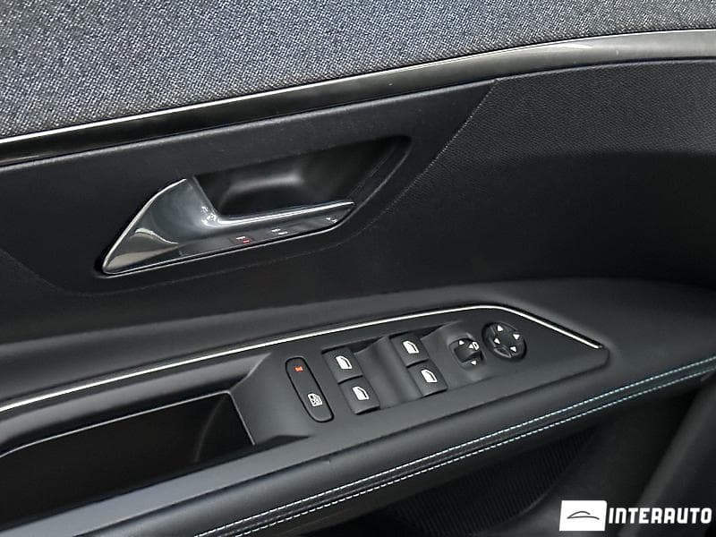 Peugeot 3008 2021 — Миниатюра 16