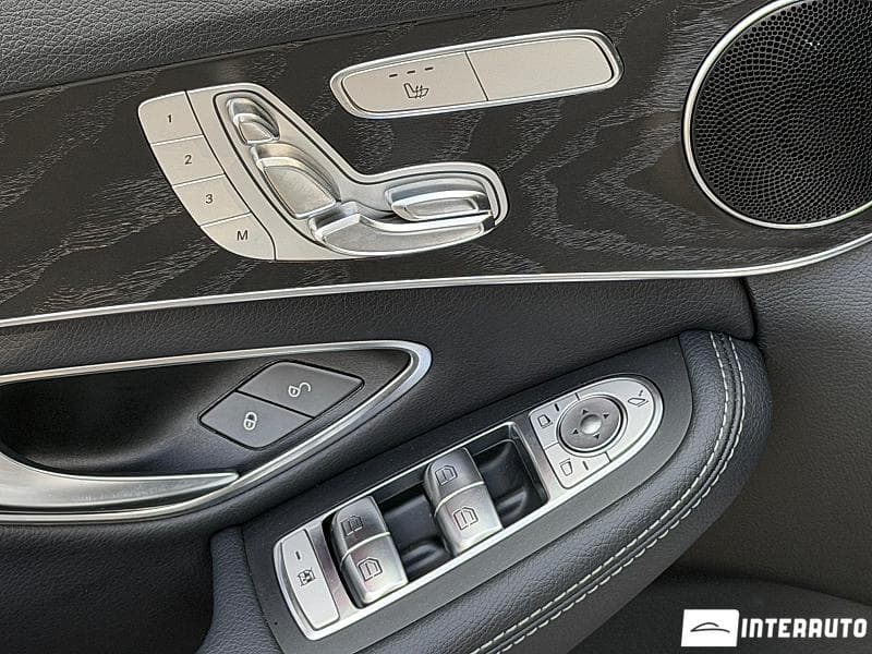 Mercedes C 220 2019 — Миниатюра 7