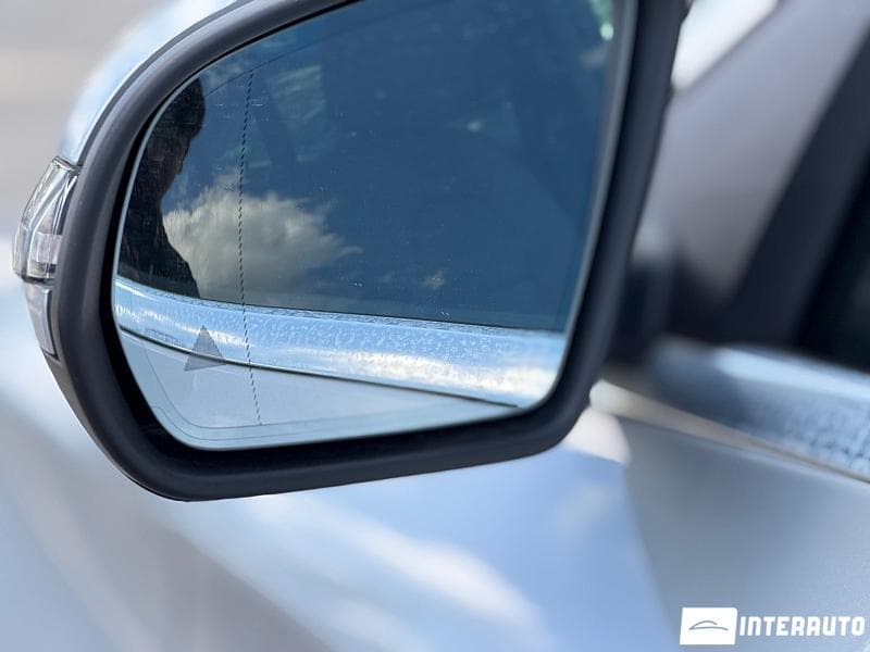 Mercedes C 220 2019 — Миниатюра 6