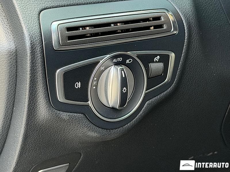 Mercedes C 220 2019 — Миниатюра 8